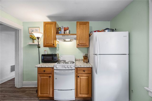 401 West Elm Street, East Rochester, NY 14445