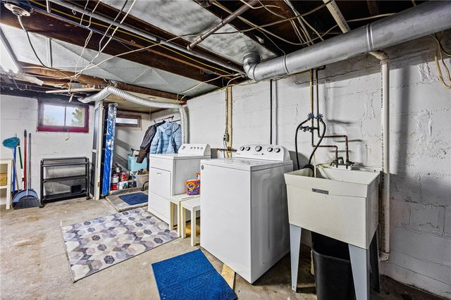 401 West Elm Street, East Rochester, NY 14445