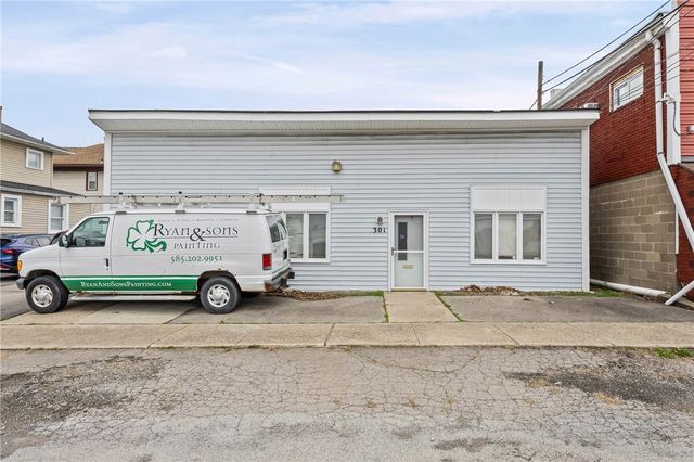 401 West Elm Street, East Rochester, NY 14445