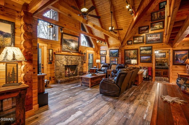 1903 Waters End Road, Walland, TN 37886