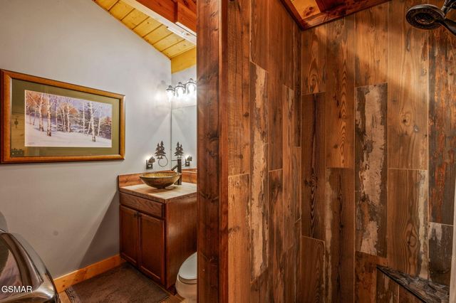 1903 Waters End Road, Walland, TN 37886