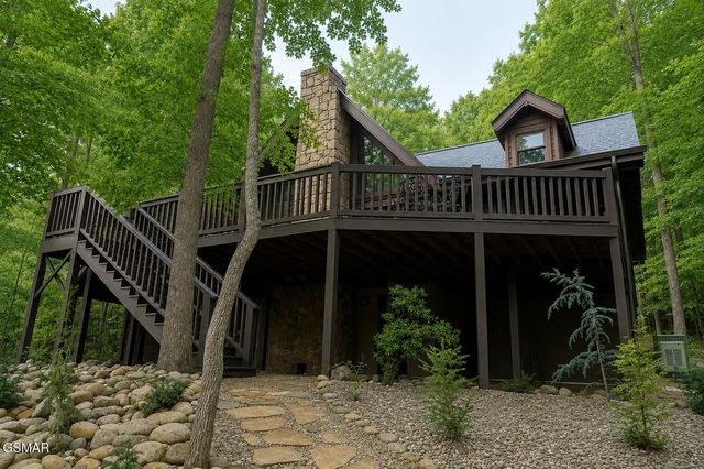 1903 Waters End Road, Walland, TN 37886