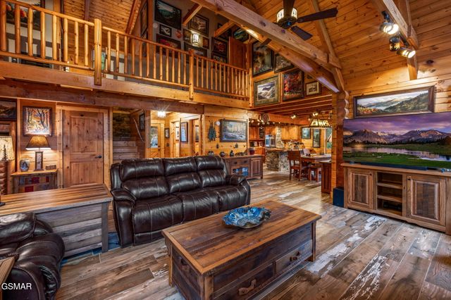 1903 Waters End Road, Walland, TN 37886