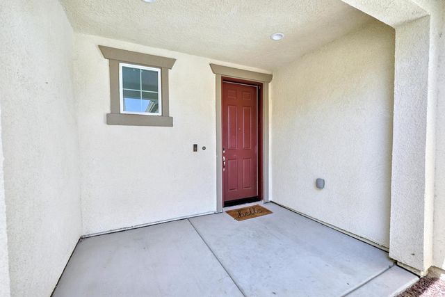 745 Howard Street, Kingsburg, CA 93631