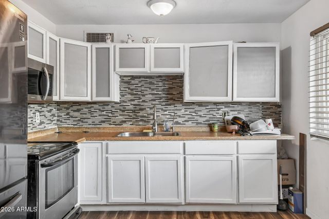 7607 W OSBORN Road, Phoenix, AZ 85033