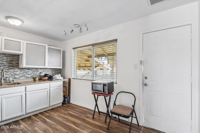 7607 W OSBORN Road, Phoenix, AZ 85033