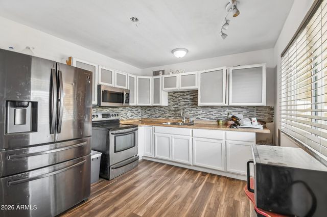7607 W OSBORN Road, Phoenix, AZ 85033