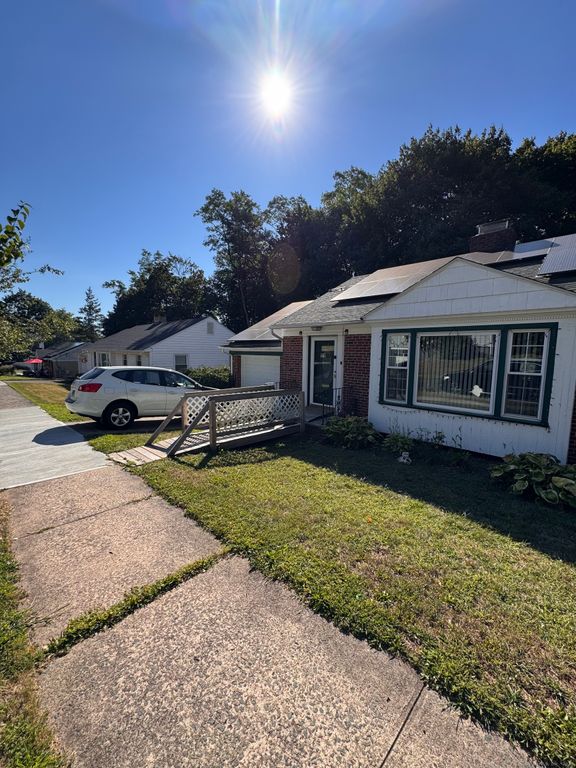 22 Roger White Drive, New Haven, CT 06511
