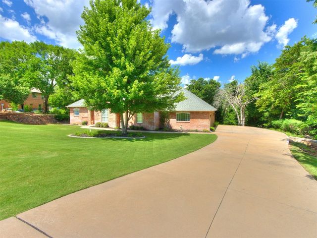 1821 Oak Creek Terrace, Edmond, OK 73034