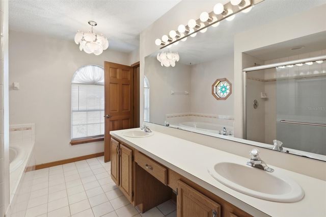 417 GLEN ABBEY LANE, Debary, FL 32713