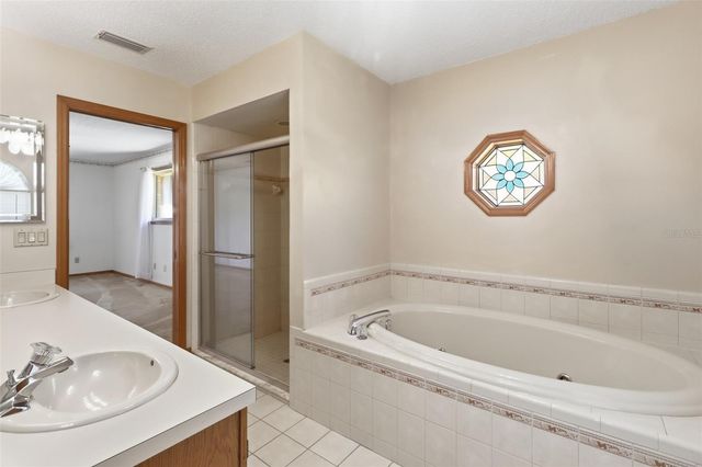 417 GLEN ABBEY LANE, Debary, FL 32713