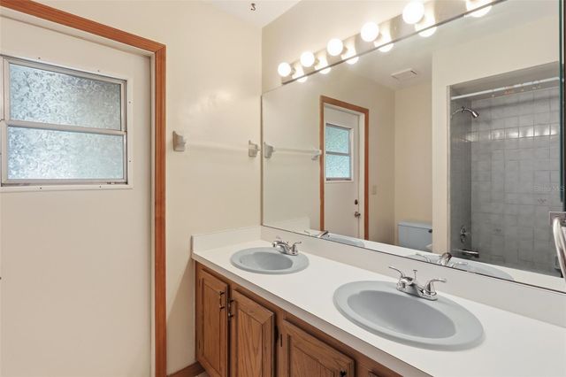 417 GLEN ABBEY LANE, Debary, FL 32713