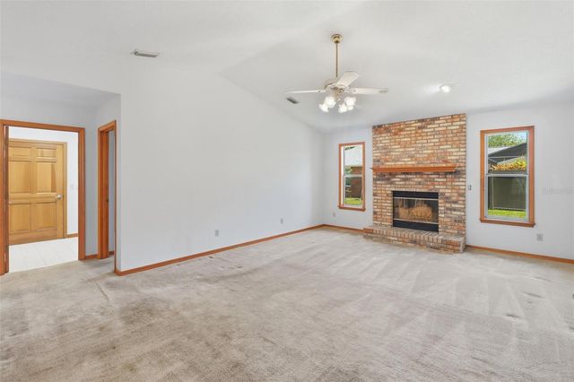 417 GLEN ABBEY LANE, Debary, FL 32713