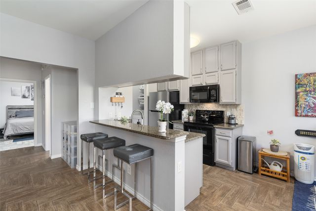 7340 Skillman Street 1113, Dallas, TX 75231