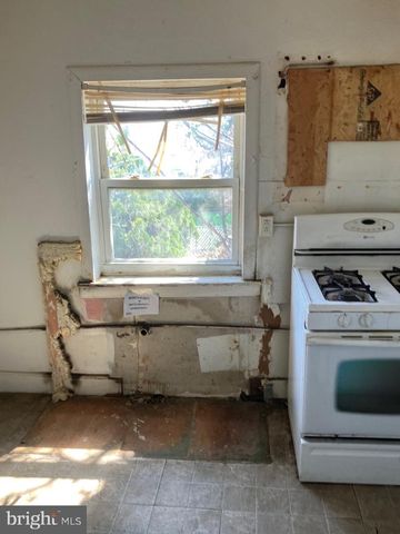 5542 LANSDOWNE AVE, Philadelphia, PA 19131