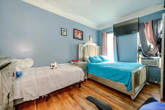 719 Van Nest Avenue, Bronx, NY 10462