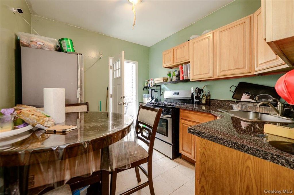 719 Van Nest Avenue, Bronx, NY 10462 — photo 5