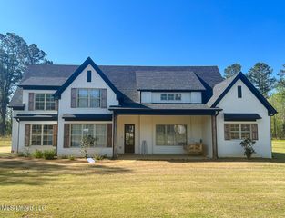 481 Poplar Lane, Holly Springs, MS 38635