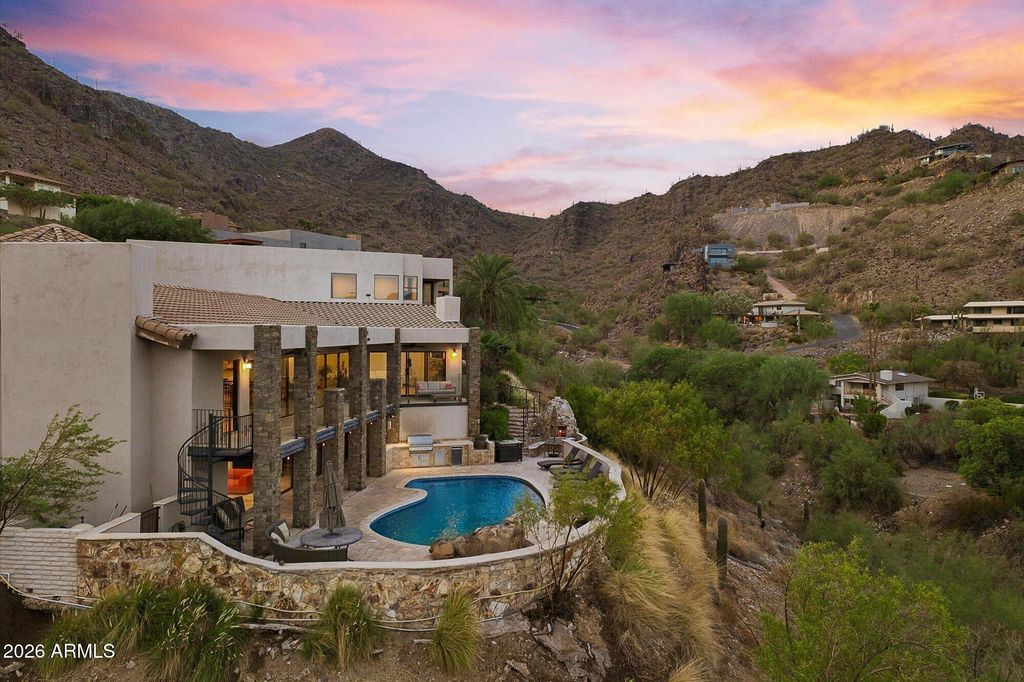 7525 N CLEARWATER Parkway, Paradise Valley, AZ 85253 — exterior