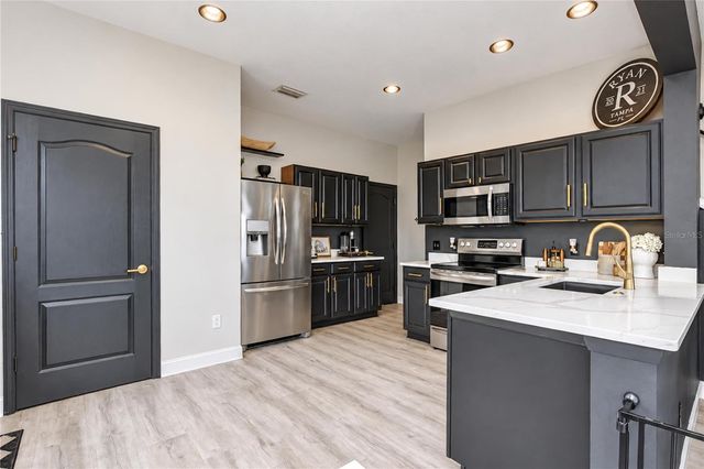 4826 BARNSTEAD DRIVE, Riverview, FL 33578