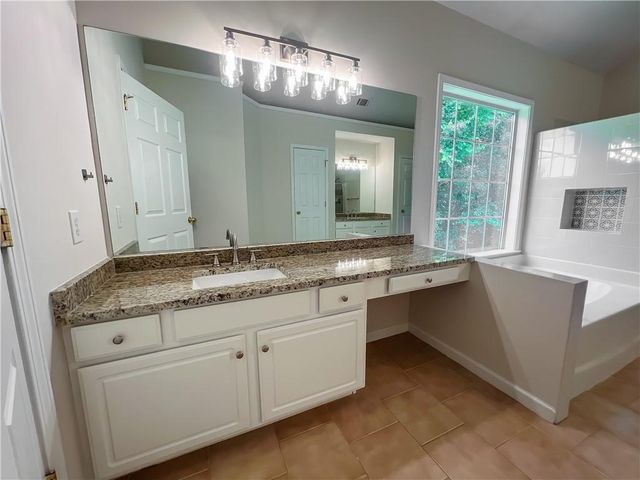 140 Dearing Woods Way, Covington, GA 30014