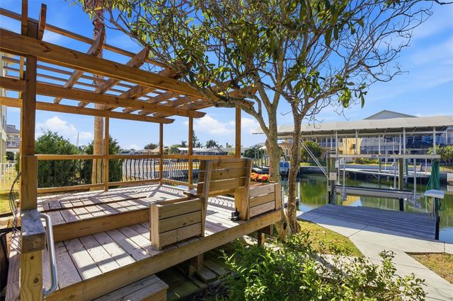 15631 BERTRAM DRIVE, Hudson, FL 34667