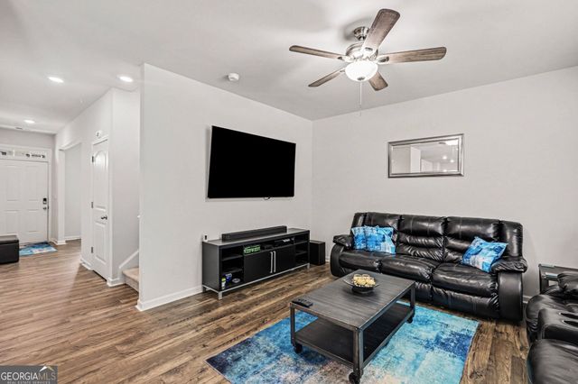 8233 Bluewater Drive, Fairburn, GA 30213