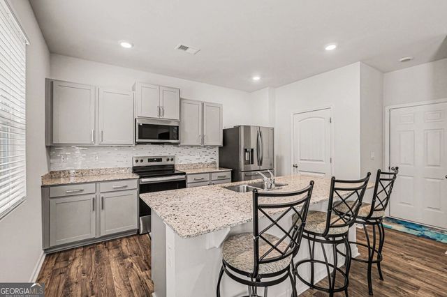 8233 Bluewater Drive, Fairburn, GA 30213