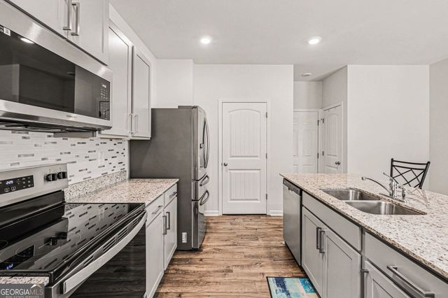 8233 Bluewater Drive, Fairburn, GA 30213