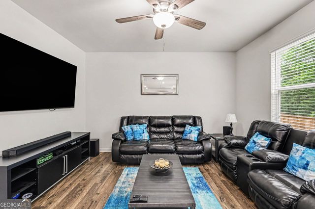 8233 Bluewater Drive, Fairburn, GA 30213