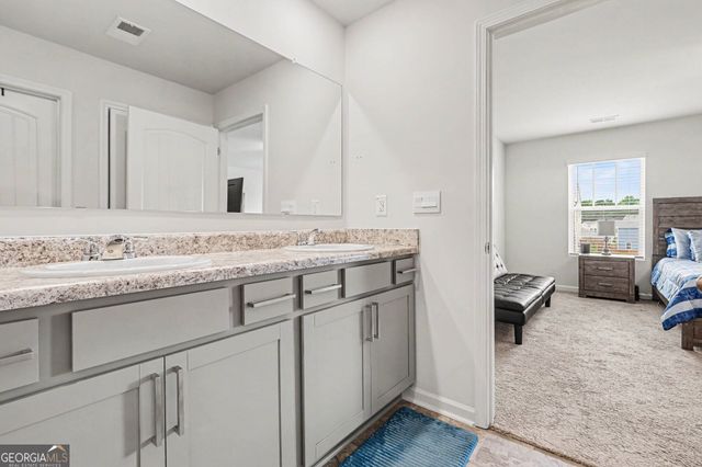 8233 Bluewater Drive, Fairburn, GA 30213