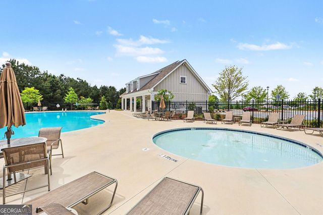 8233 Bluewater Drive, Fairburn, GA 30213