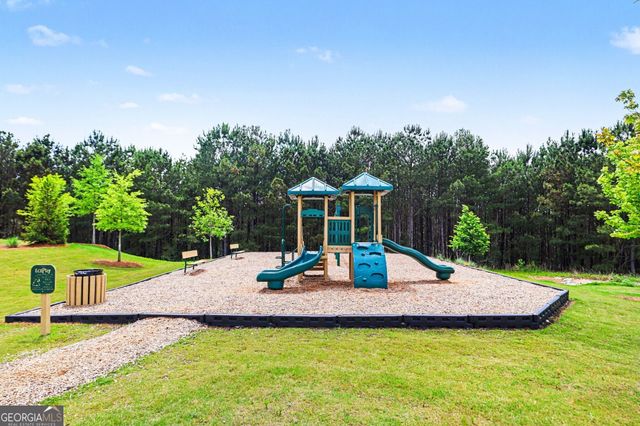 8233 Bluewater Drive, Fairburn, GA 30213