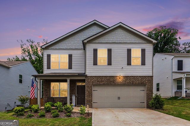 8233 Bluewater Drive, Fairburn, GA 30213