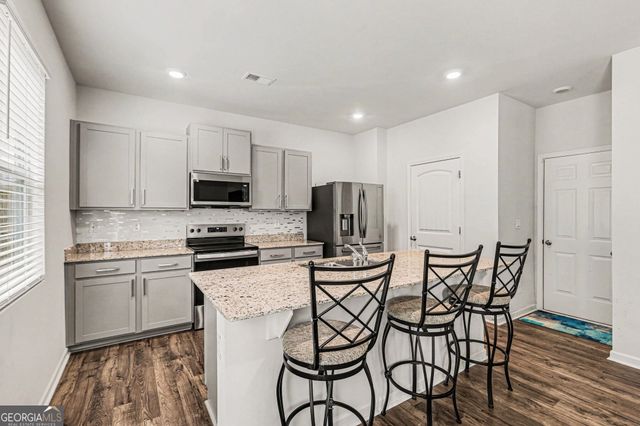 8233 Bluewater Drive, Fairburn, GA 30213