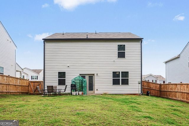 8233 Bluewater Drive, Fairburn, GA 30213