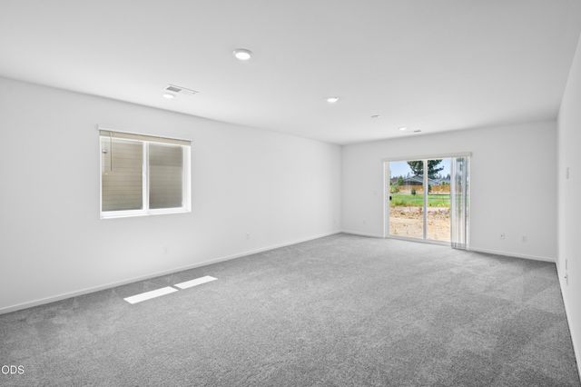 51736 Morning Pine Dr, La Pine, OR 97739
