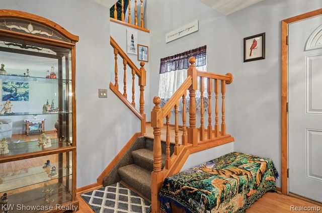 1275 Shoman Street, Waterford, MI 48327
