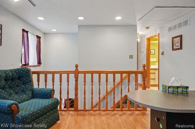 1275 Shoman Street, Waterford, MI 48327