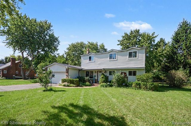 1275 Shoman Street, Waterford, MI 48327
