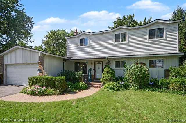1275 Shoman Street, Waterford, MI 48327
