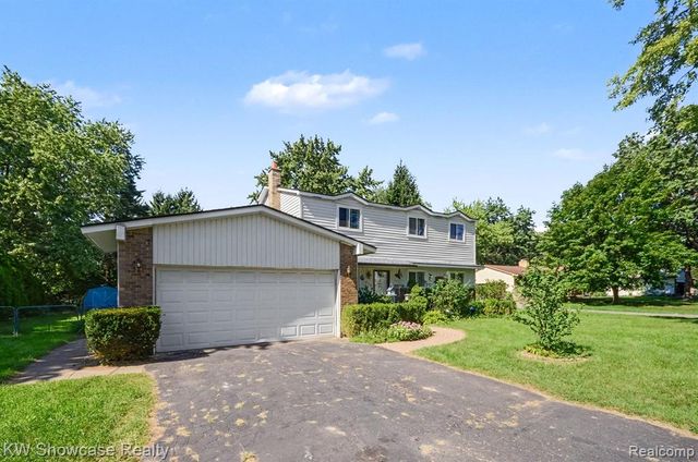 1275 Shoman Street, Waterford, MI 48327