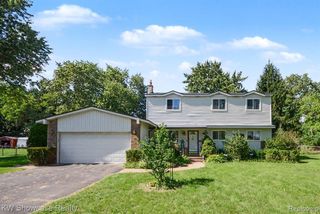 1275 Shoman Street, Waterford, MI 48327