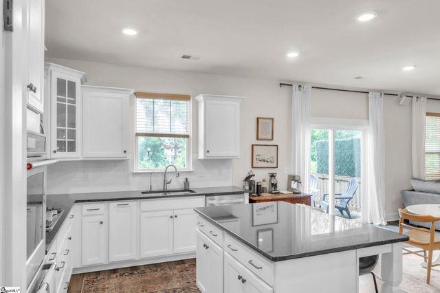 313 Foxbank Circle, Greer, SC 29651