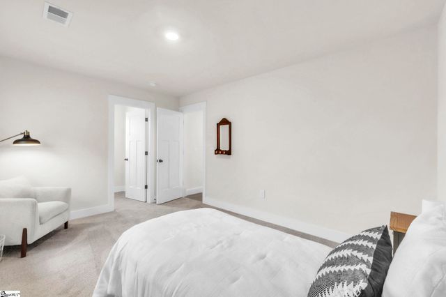 313 Foxbank Circle, Greer, SC 29651