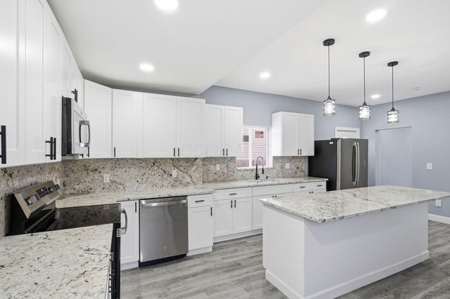 644 Stanley Avenue, Columbus, OH 43206