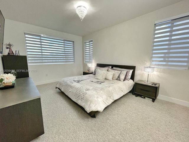 7243 NW 103rd Path, Doral, FL 33178