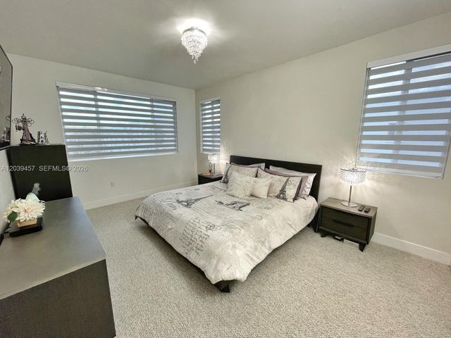 7243 NW 103rd Path, Doral, FL 33178