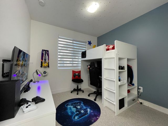 7243 NW 103rd Path, Doral, FL 33178