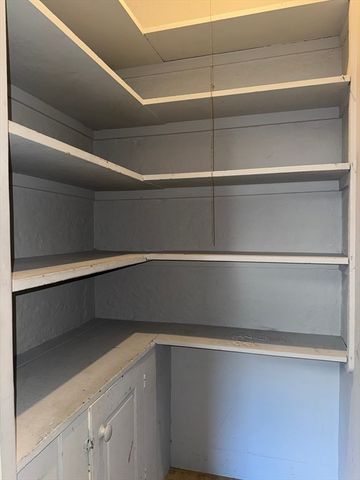 148 Maxfield St 1W, New Bedford, MA 02740